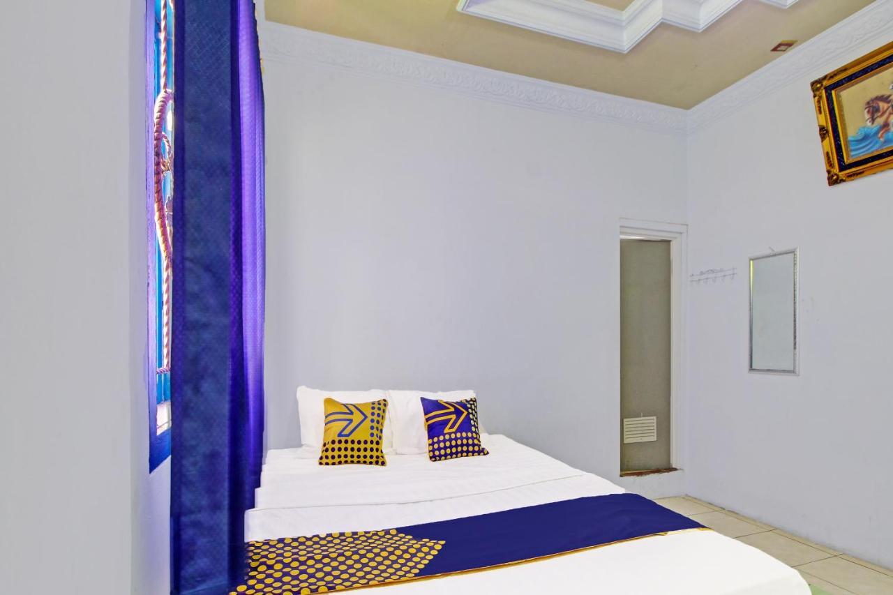 Spot On 91694 Hotel Rama Chandra Temanggung Exterior foto